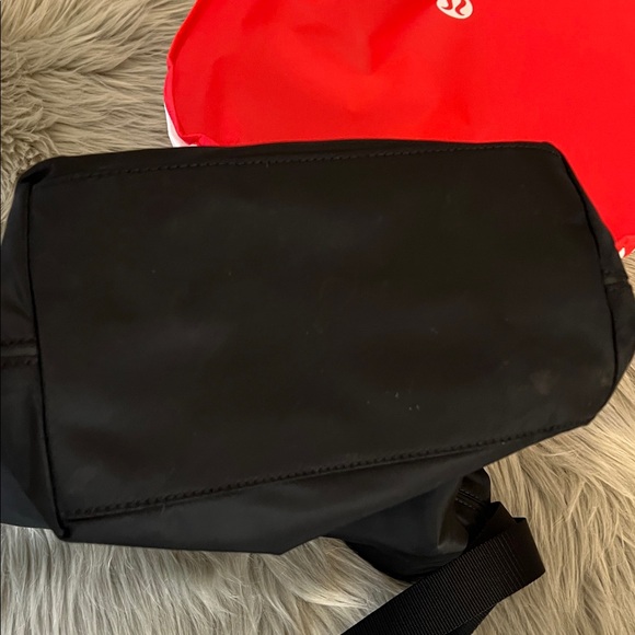 Lululemon All Set Bucket Bag - Picture 15 of 16